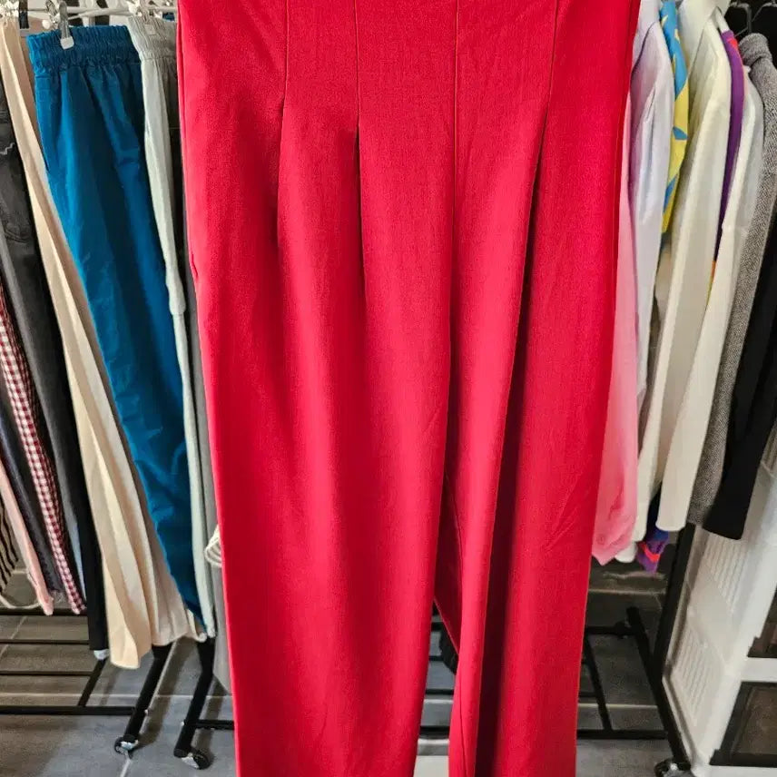 [SOLD OUT] 레드 와이드 플리츠 팬츠