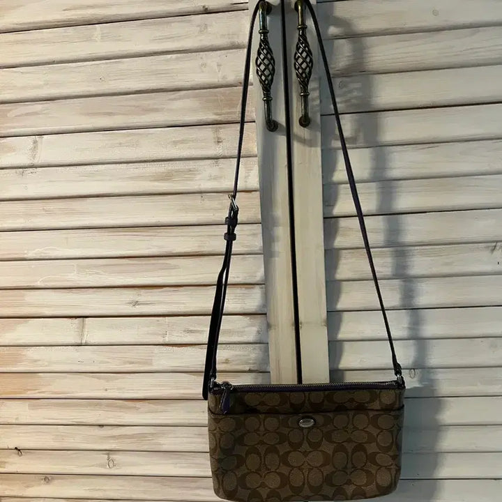 [BUNJANG] Coach Signature Pattern Crossbody Bag / 코치 시그니처 패턴 크로스백
