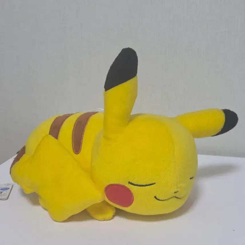 [BUNJANG] Pokemon Pikachu Sleeping Plush / 포켓몬 피카츄 잠자는 인형