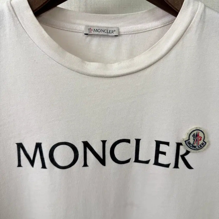 [SOLD OUT] 몽클레르 정품 반팔 티셔츠 - XL