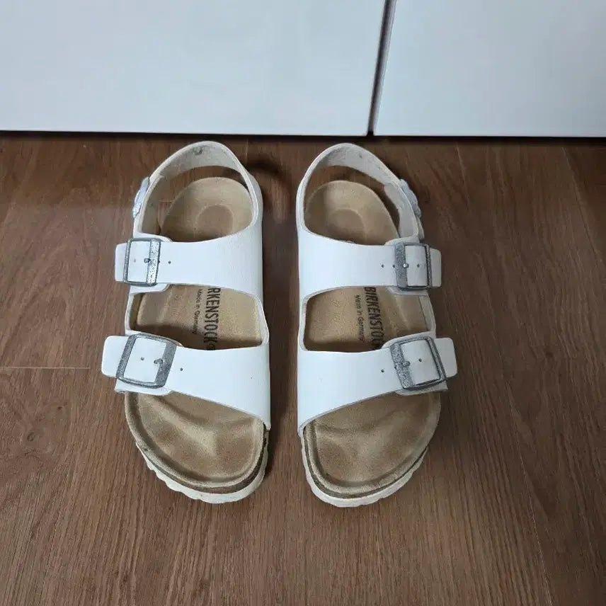 [BUNJANG] Birkenstock Milano White Sandals / 버켄스탁 밀라노 화이트 샌들
