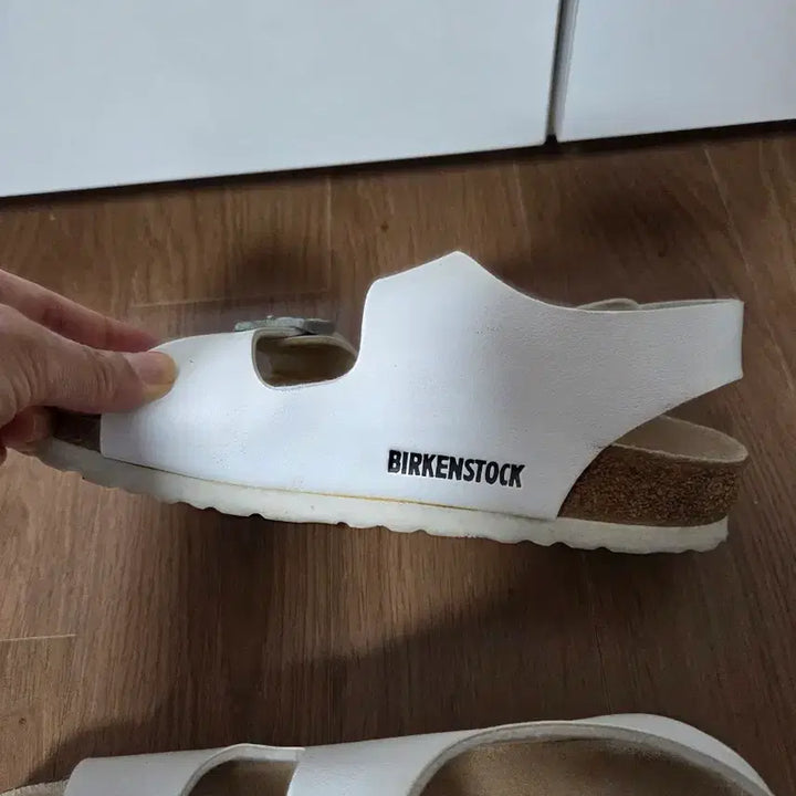 [BUNJANG] Birkenstock Milano White Sandals / 버켄스탁 밀라노 화이트 샌들
