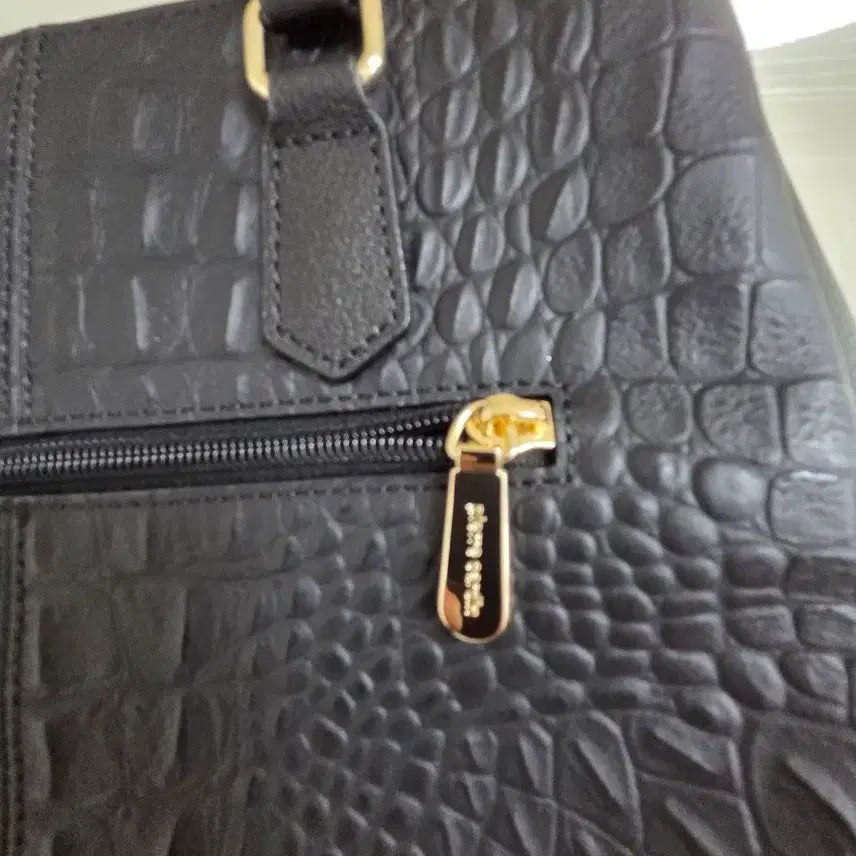 [BUNJANG] Pierre Balmain Black Crocodile Pattern Tote Bag / 피에르 발망 블랙 악어 패턴 토트백