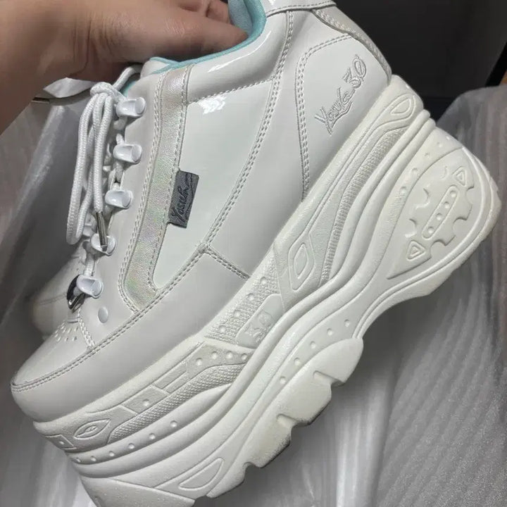 [BUNJANG] Yosuke Platform Sneakers White 11cm / 요스케 통굽 운동화 11센치 화이트 240 판매합니다!