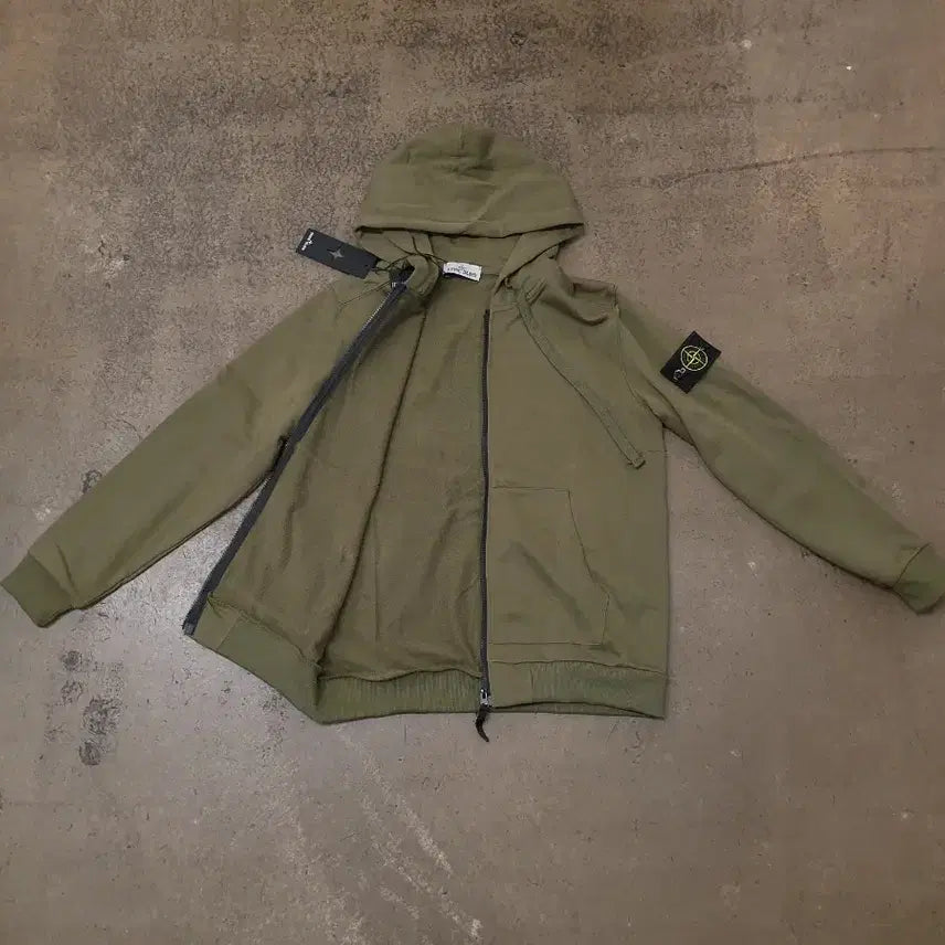 [BUNJANG] Stone Island Khaki Hooded Zip-Up Jacket L / 스톤아일랜드 후드집업 100(L) 새상품