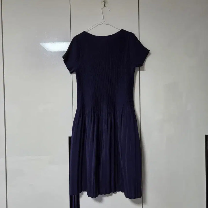[BUNJANG] Navy Pleated Short-Sleeve Dress / 네이비 플리츠 반팔 원피스
