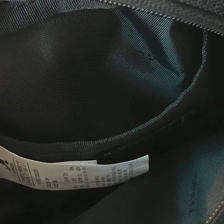 [BUNJANG] Kangol Black Mini Crossbody Bag / 새상품급)) 캉골 블랙 미니 크로스백 가방 체험학습 휴대폰가방지갑