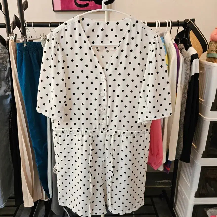 [BUNJANG] White Black Dot Short Sleeve Mini Jumpsuit / 화이트 블랙 도트 반팔 미니 점프수트