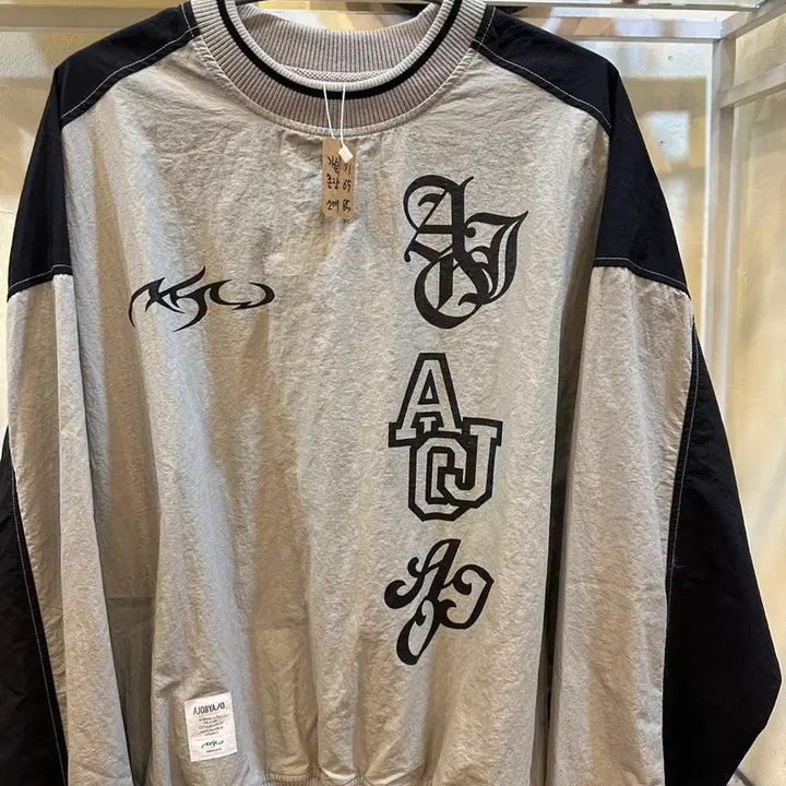 [BUNJANG] azo by azo Total Logo Nylon Sweatshirt Light Grey / 아조바이아조 라이트 그레이 토탈 로고 나일론 맨투맨