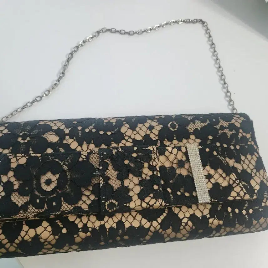 [BUNJANG] Dolce &amp; Gabbana Lace Clutch Bag / 돌체앤가바나 클러치