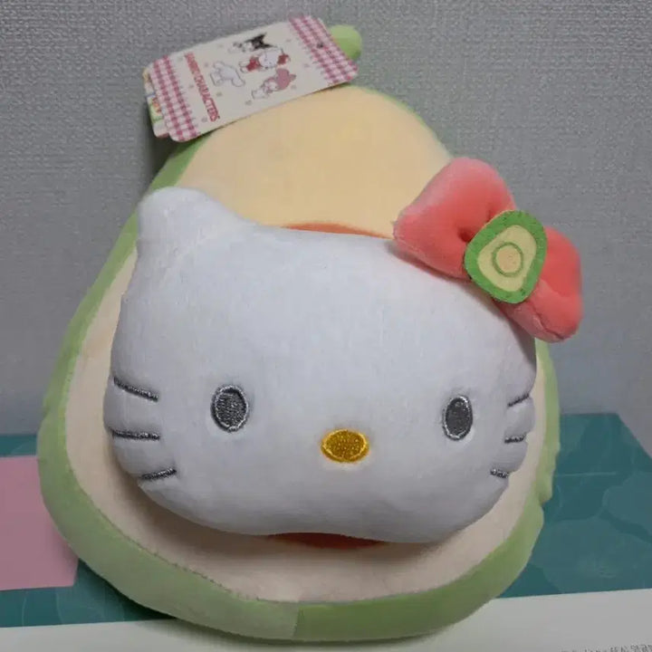 [BUNJANG] Hello Kitty Avocado Plush / 헬로키티 아보카도 인형