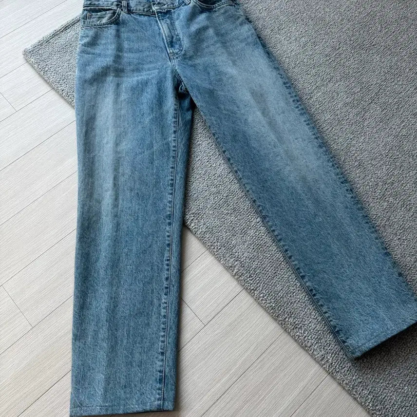 [BUNJANG] Demiel Hollywood Slim Denim LOVED Jeans / 데밀 헐리우드 데님 LOVED