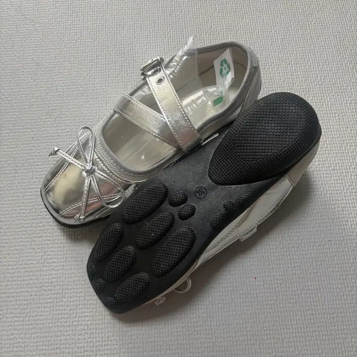 [BUNJANG] Silver Mary Jane Flats / 실버 메리제인 단화 구두 운동화