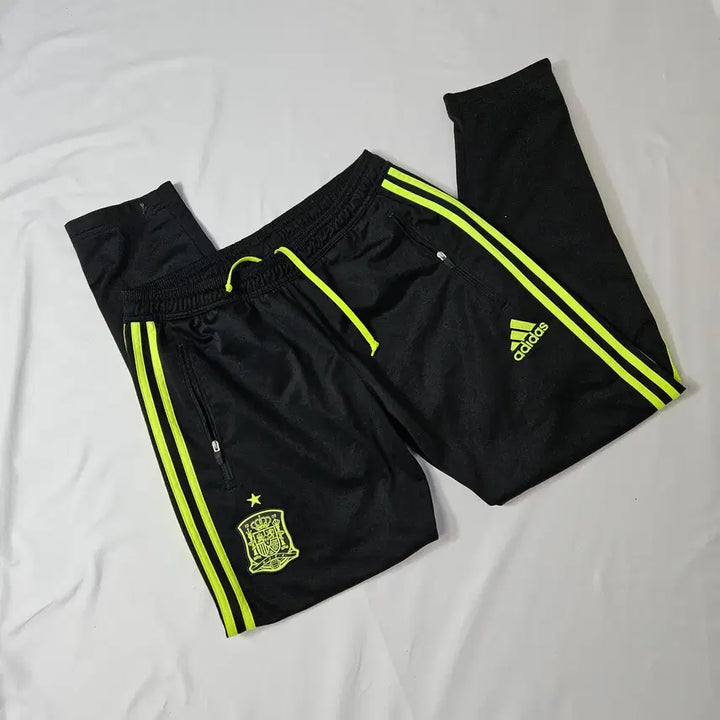 [BUNJANG] Adidas 14-15 Spain National Team Training Track Pants Size 100 / 아디다스 14-15 스페인 국대 트레이닝 트랙팬츠 기능성 유니폼 100
