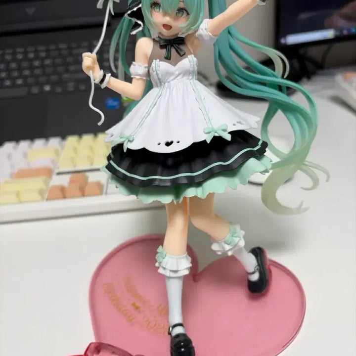 [BUNJANG] Hatsune Miku 2023 Birthday Figure / 하츠네 미쿠 생일 피규어 2023