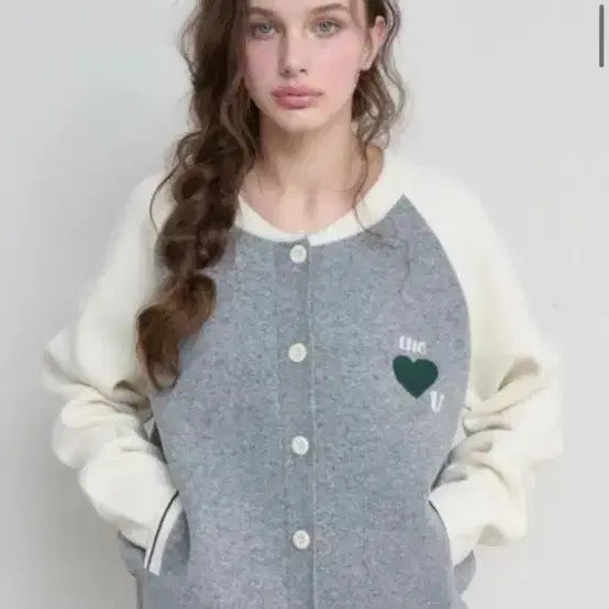 [BUNJANG] Theou Varsity Cardigan / 더오유 바시티가디건 판매합니다