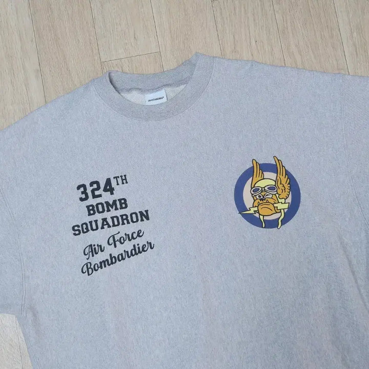 [BUNJANG] Outstanding Printing Sweatshirt / 아웃스탠딩 프린팅 맨투맨