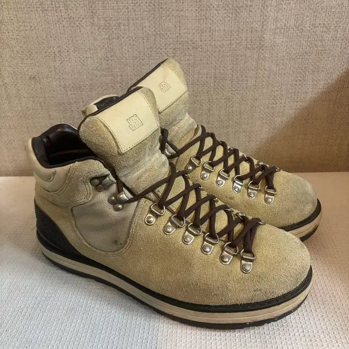 [BUNJANG] Bizbeam Sera Beige Sneakers (Used) / 비즈빔 세라 베이지 275