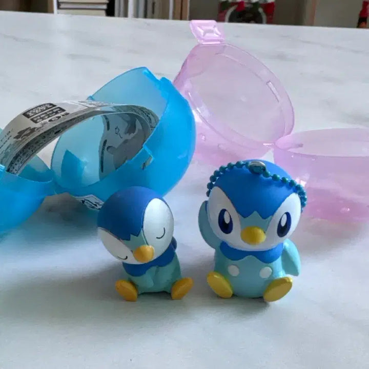 [BUNJANG] Penguin Gacha Figures Set (2 Types) / 펭도리 가챠 피규어 2종