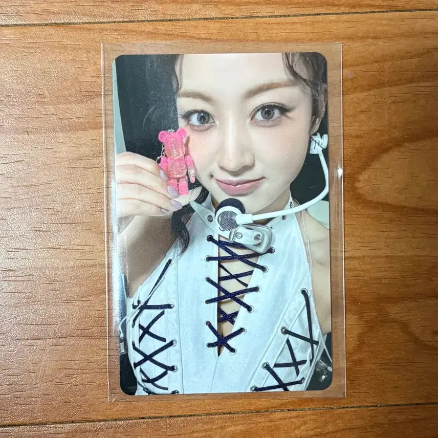 [BUNJANG] TWICE Jihyo BE@RBRICK Photocard / 트와이스 TWICE 지효 베어브릭 BE@RBRICK 포카