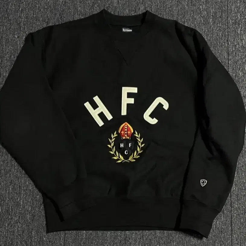 [BUNJANG] Heritageplus 10th Anniversary HFC Sweatshirt Black M / [M] 헤리티지플로스 10주년 HFC 맨투맨 블랙