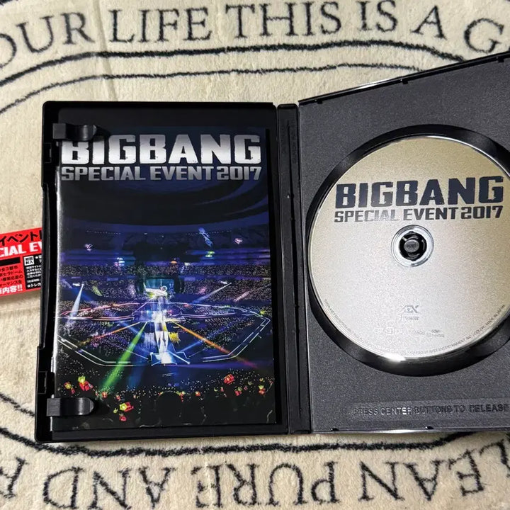 [BUNJANG] BIGBANG 2017 Japan Special Event DVD / 빅뱅 2017 Japan 일본 스페셜이벤트 DVD 디비디