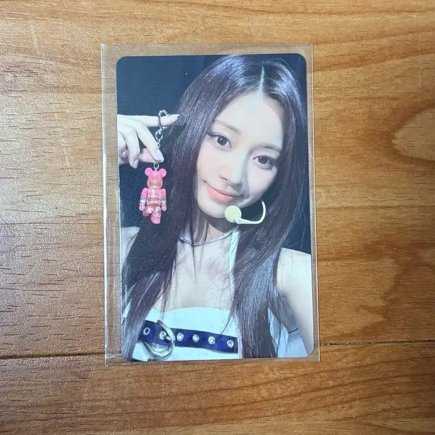 [BUNJANG] TWICE Tzuyu Bearbrick Photocard / 트와이스 TWICE 쯔위 베어브릭 BE@RBRICK 포카