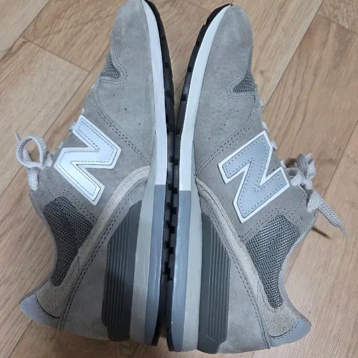 [BUNJANG] New Balance 996 Sneakers (255mm) / 뉴발 996 255 팝니다