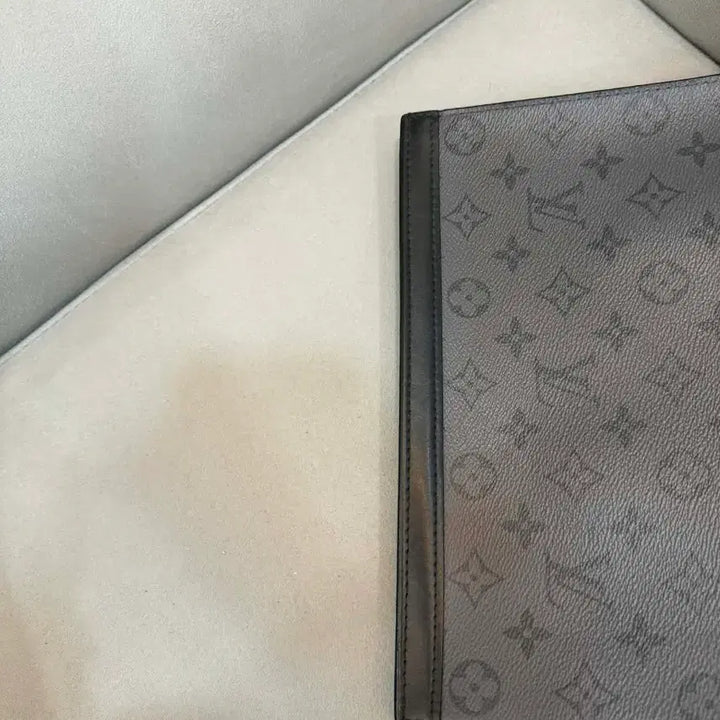 [BUNJANG] Louis Vuitton Voyage MM Monogram Clutch / 루이비통 보야주 MM 모노그램 클러치