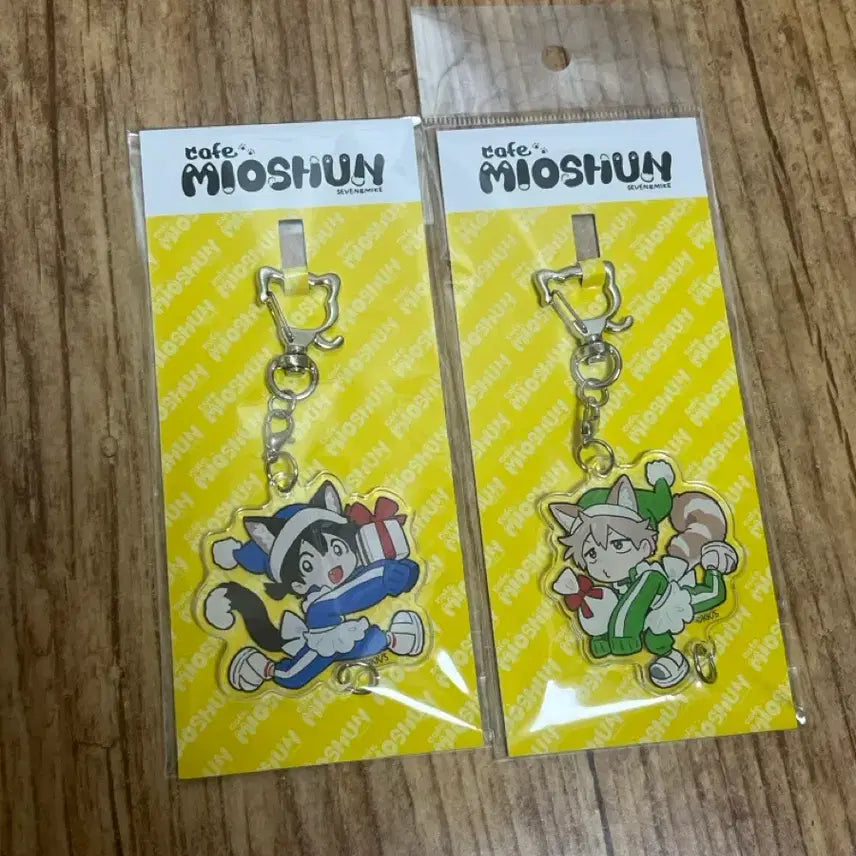 [BUNJANG] ETRANGE Seas &amp; Spring Breeze Acrylic Keyring Set / 해변의 에트랑제 봄바람의 에트랑제 아크릴 키링 세트