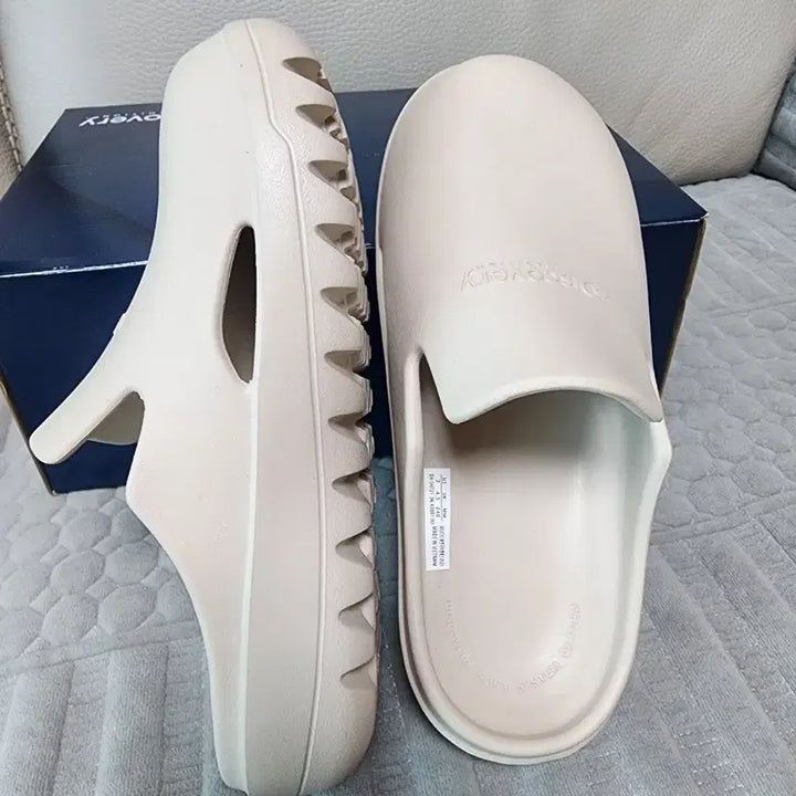 [BUNJANG] Discovery Expedition Tension Mule Slipper Sandals Beige 240 / 새상품) 남녀공용 디스커버리 정품 익스페디션 텐션 뮬 슬리퍼 샌들 240