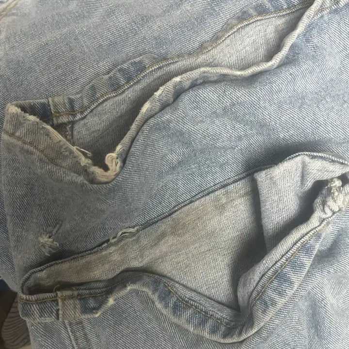 [BUNJANG] KIMISS Wide Balloon Light Blue Denim Pants / 키미스 와이드 벌룬 연청 데님 팬츠