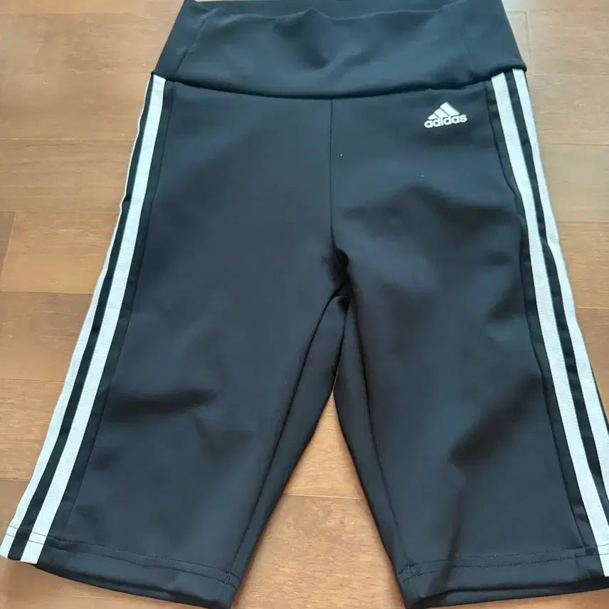 [BUNJANG] Adidas Three-Stripe Shorts Leggings / 아디다스 반바지 레깅스