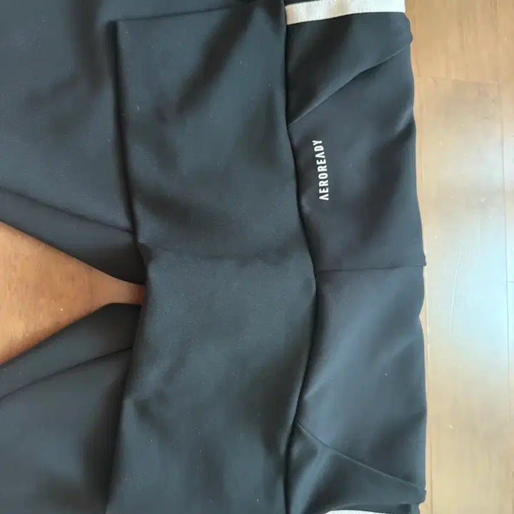 [BUNJANG] Adidas Three-Stripe Shorts Leggings / 아디다스 반바지 레깅스