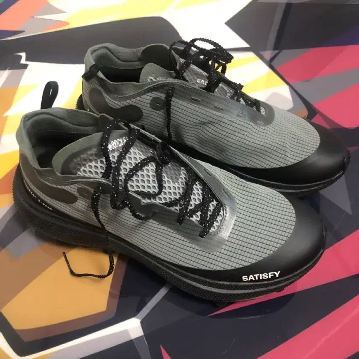 [BUNJANG] Satisfy The Rocker US 7.5 (255) Running Shoes / satisfy 더라커 US 7.5 (국내 255) 사이즈 팝니다!!