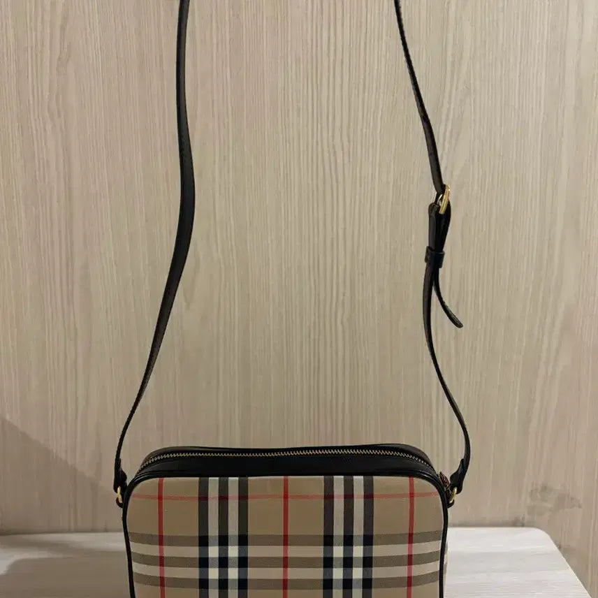 [BUNJANG] Burberry Check Camera Bag Crossbody Bag / [정품] 버버리 가방 체크 카메라백 크로스백
