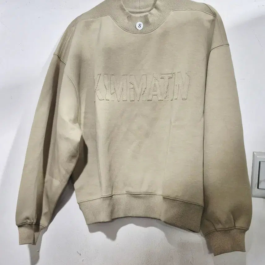 [BUNJANG] KIMMATIN Beige Sweatshirt Free Size / KIMMATIN 마틴킴   베이지 맨투맨  24