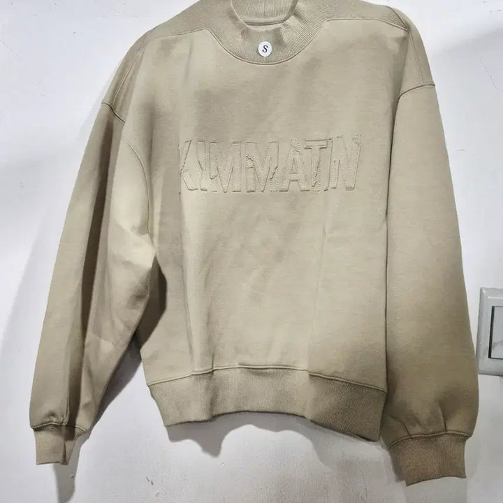[BUNJANG] KIMMATIN Beige Sweatshirt Free Size / KIMMATIN 마틴킴   베이지 맨투맨  24