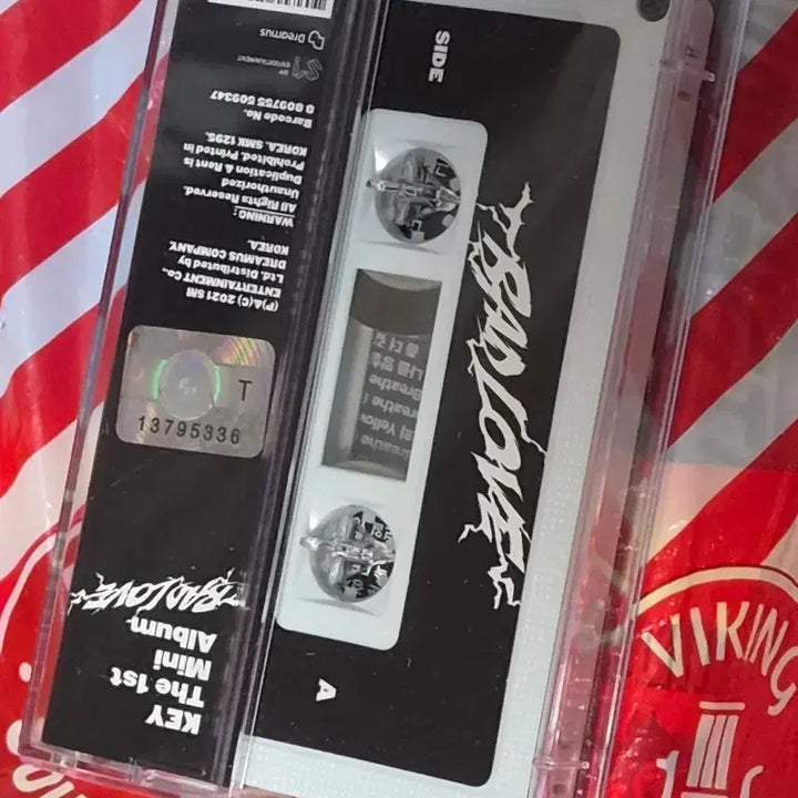 [BUNJANG] SHINee KEY Bad Love Cassette Tape Album (Sealed) / 키 (KEY) Bad Love 카세트 테이프 앨범