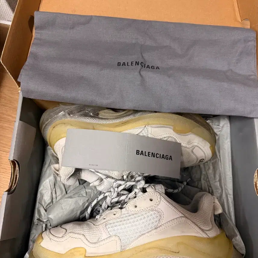 [BUNJANG] Balenciaga Triple S White Clear Sole Sneakers Size 39 / 발렌시아가 트리플s 화이트 클리어솔 39