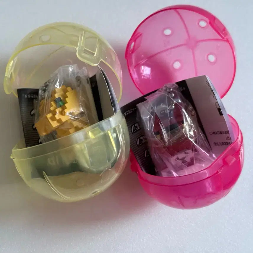 [BUNJANG] Digimon Agumon Guilmon Pixel Keychain Gacha Bundle Set (Sealed) / 디지몬 도트 아구몬 길몬 피규어 키링 가챠 일괄 미개봉