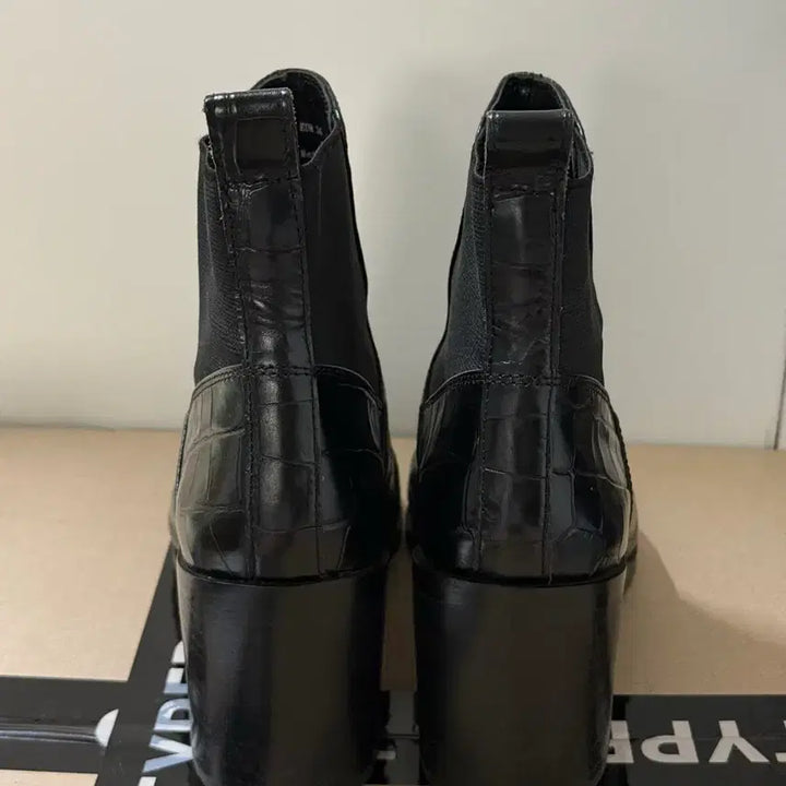 [BUNJANG] And Other Stories Leather Ankle Boots Size 36 (230mm) / 앤아더스토리즈 소가죽 앵클부츠 36사이즈 230mm