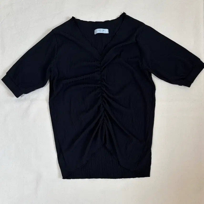 [BUNJANG] Pleated Shirring Short Sleeve T-shirt - Black / 새상품 플리츠 셔링 반팔 티셔츠 블랙