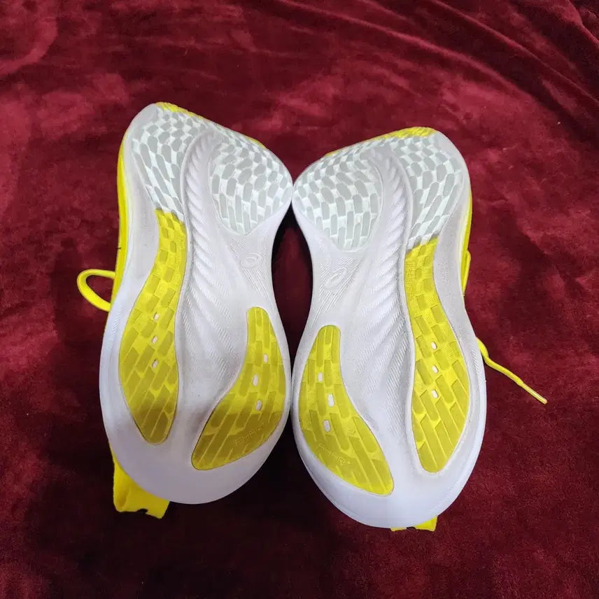 [BUNJANG] Asics Gel-Nimbus 26 Running Shoes Bright Yellow 285mm / 아식스 젤 님버스 26 러닝화 운동화 브라이트 옐로우 11D285mm