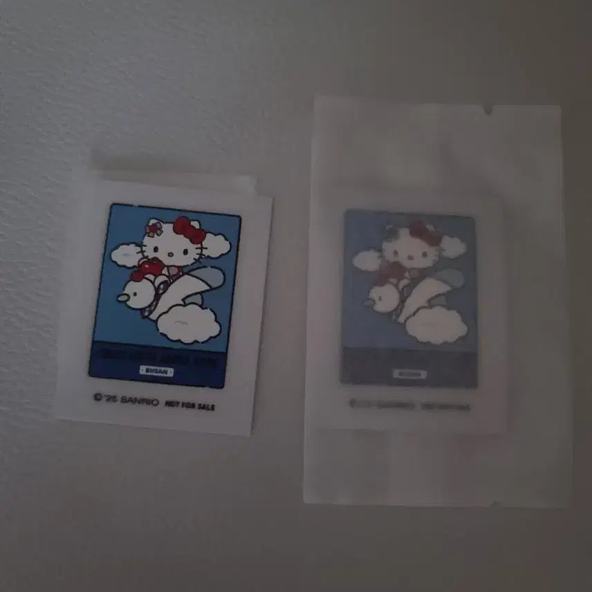 [BUNJANG] Hello Kitty Apple Cafe Busan Sticker / 헬로키티 애플카페 부산 띠부씰