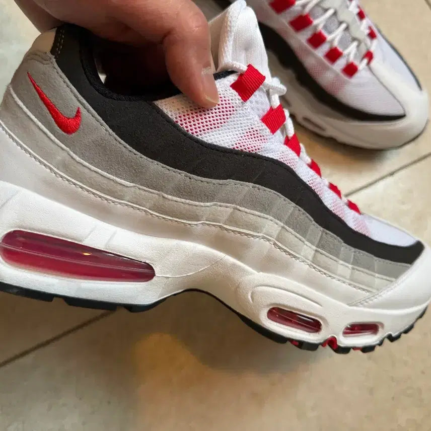 [BUNJANG] Nike Air Max 95 White Red Black 270mm / 나이키 에어맥스95 흰빨검 270 사이즈
