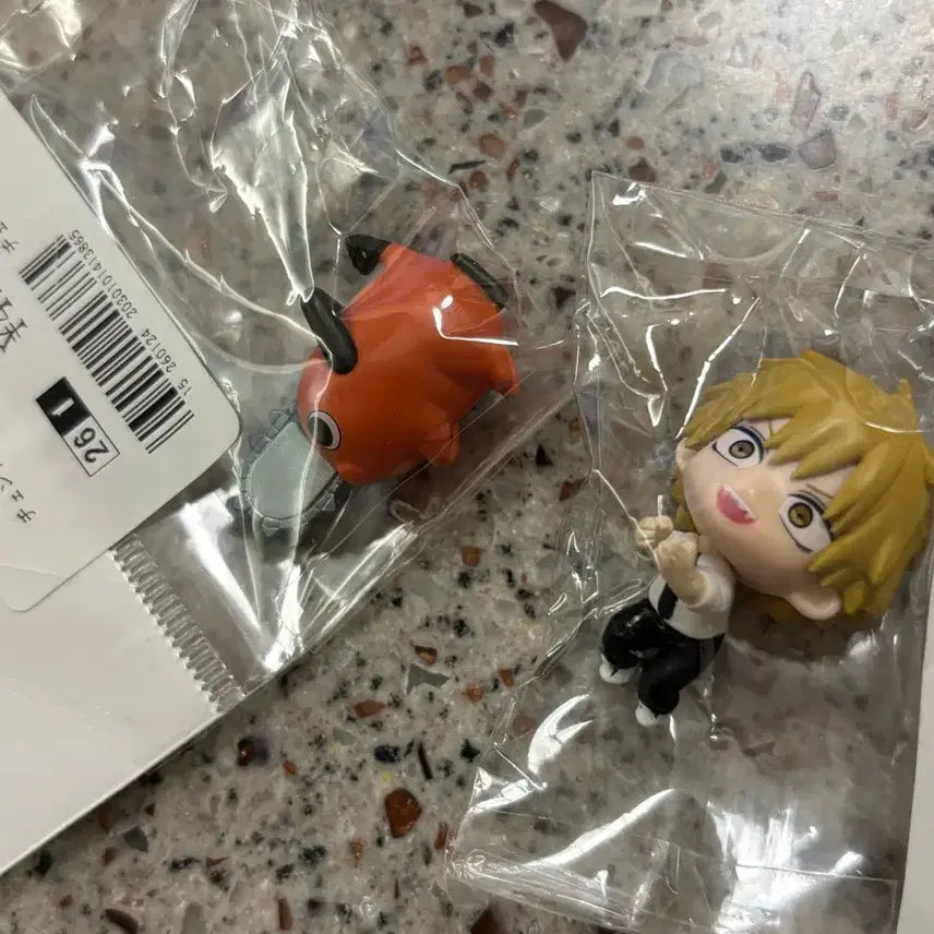 [BUNJANG] Chainsaw Man Pochita &amp; Denji Figure Bundle Set / 체인소맨 포치타 덴지 피규어 일괄