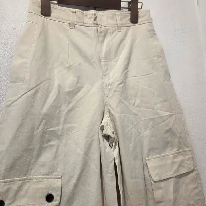 [BUNJANG] SATUR Beige Wide Cargo Pants / SATUR 베이지색 와이드 카고 바지