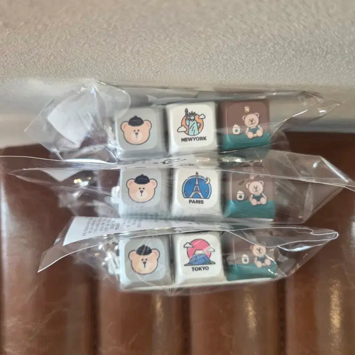[BUNJANG] Starbucks x Woori Card Collaboration Keycap Keyring (Sealed) / 스타벅스 우리카드 콜라보 키캡 키링 미개봉 새상품 팝니다