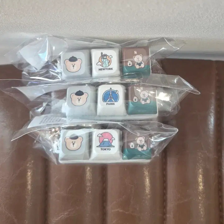 [BUNJANG] Starbucks x Woori Card Collaboration Keycap Keyring (Sealed) / 스타벅스 우리카드 콜라보 키캡 키링 미개봉 새상품 팝니다